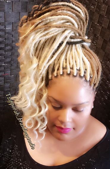 Yarn Ponytail