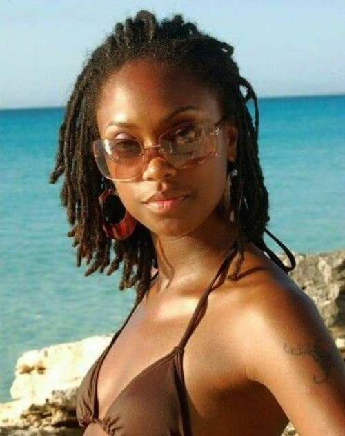 Shoulder Length Dread Hairstyle for Black Women