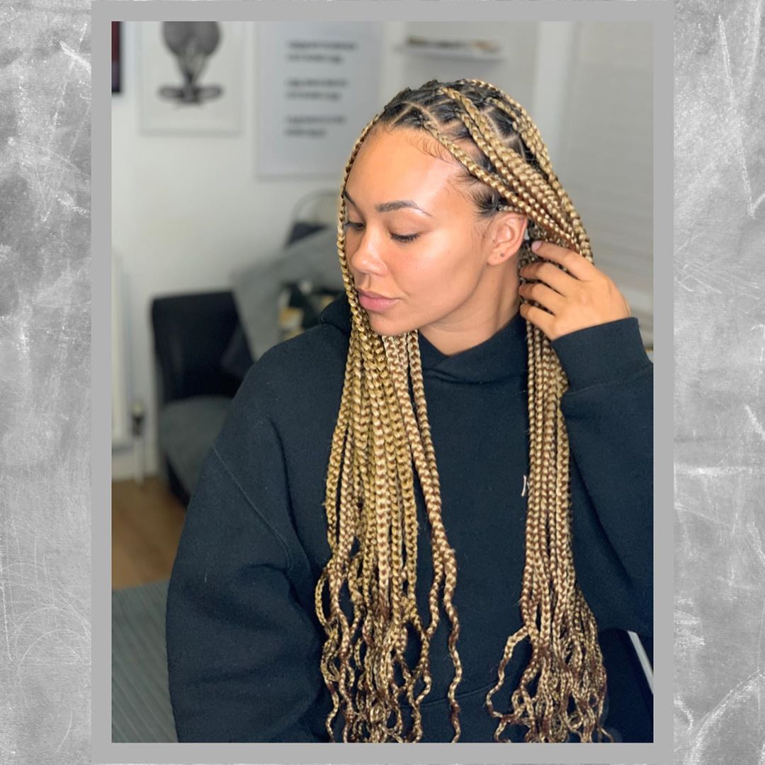 Long Knotless Box Braids With Curly Ends
